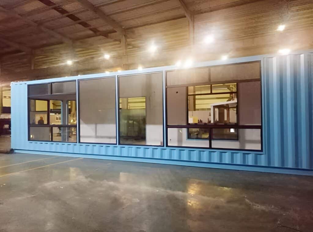 40ft-Luxury-Good-Quality-Prefab-Modern-Container-Home1-1024x760