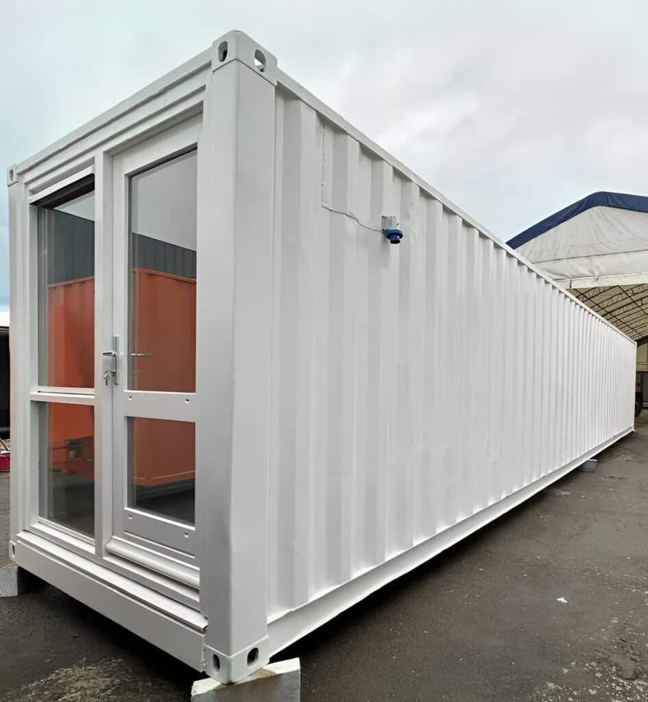 Converted-40ft-Shipping-Container-Open-Plan-Office-Portable-Container-Building-5-945x1024