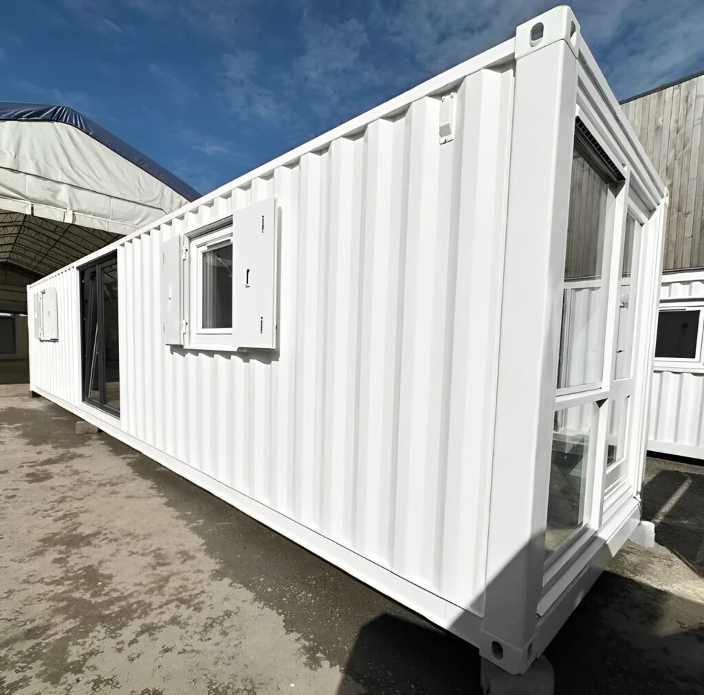 Converted-40ft-Shipping-Container-Open-Plan-Office-Portable-Container-Building-6-1024x1011